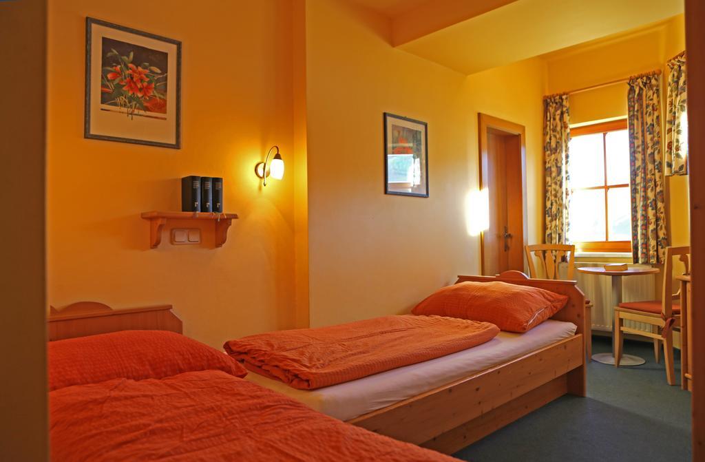 Haus Der Begegnung Otel Gosau Dış mekan fotoğraf