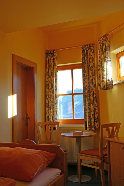 Haus Der Begegnung Otel Gosau Dış mekan fotoğraf